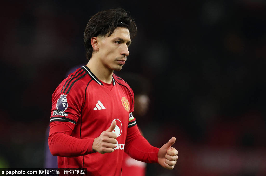 出租彩票网站_加里·内维尔炮轰阿莫林：战术复杂化出租彩票网站，换人堪称“奇葩”！