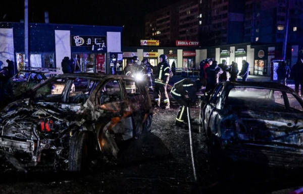 信用网怎么开户_泽连斯基谴责俄方袭击信用网怎么开户，特朗普却回：普京信守承诺，停火一周期限已过